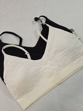 Seamless Lace-Texture Bralette Pair in White and Black Nobo XXXL